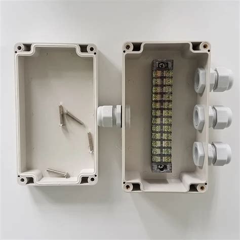 wet location circular junction box|outdoor rated junction box.